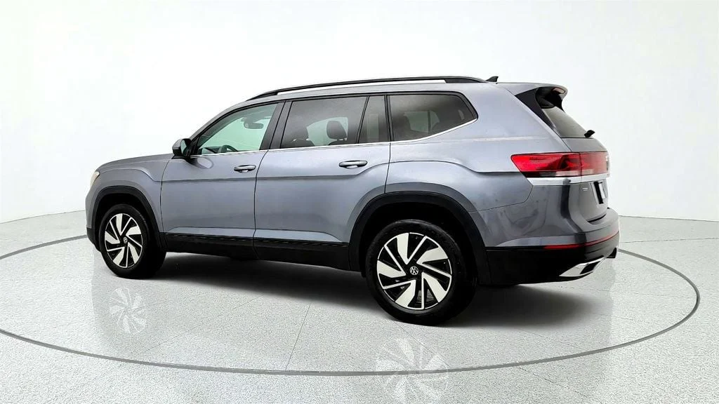 Used 2025 Platinum Gray Metallic Volkswagen 2.0T SE w/Technology 4MOTION image 7