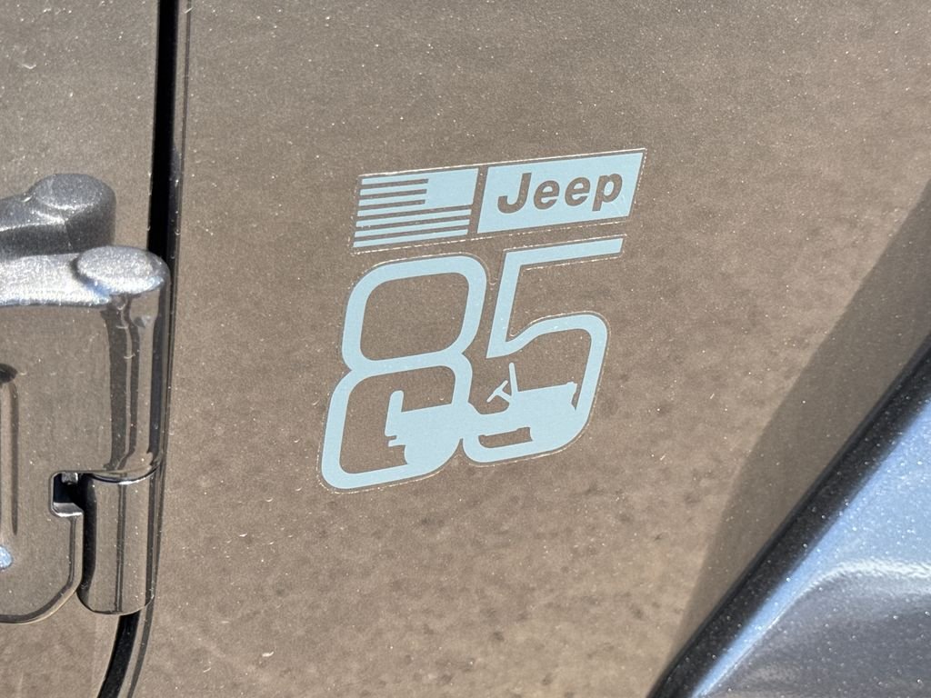 New 2026 Granite Crystal Metallic Clear-Coat Exterior Paint Jeep 85th Anniversary Edition image 9