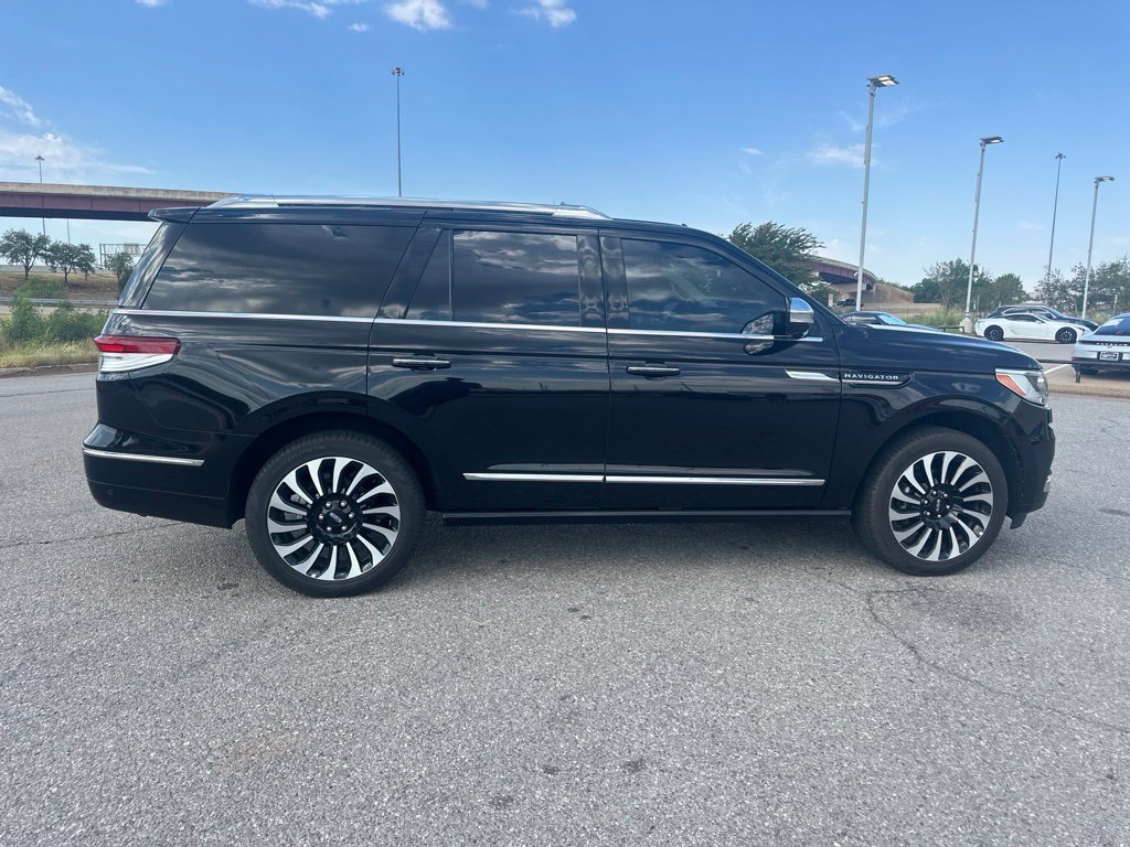 Used 2024 Black Metallic Lincoln Black Label image 5