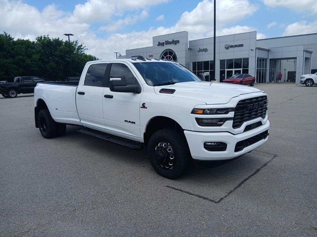 New 2026 Bright White Clear-Coat Exterior Paint RAM Big Horn image 2