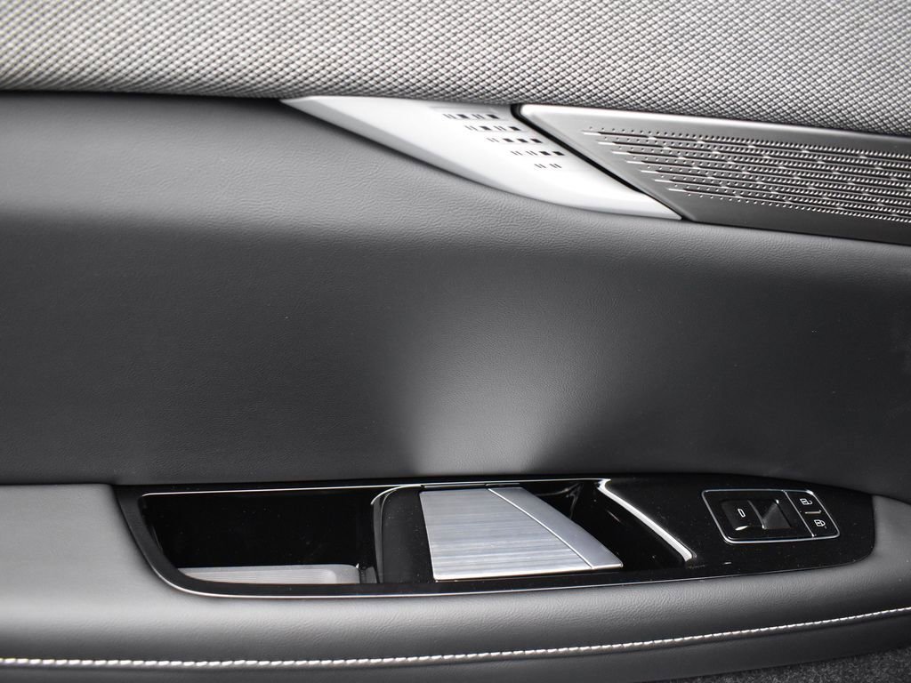 2026 CADILLAC OPTIQ - Image 27