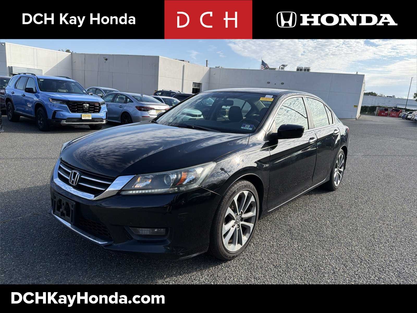 Used 2014  Honda Sport image 1