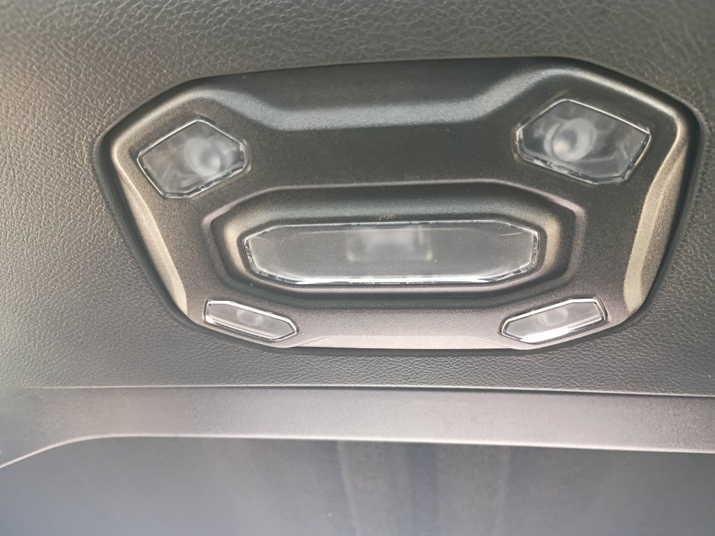 Used 2021 Granite Crystal Metallic Clearcoat Jeep Rubicon image 31