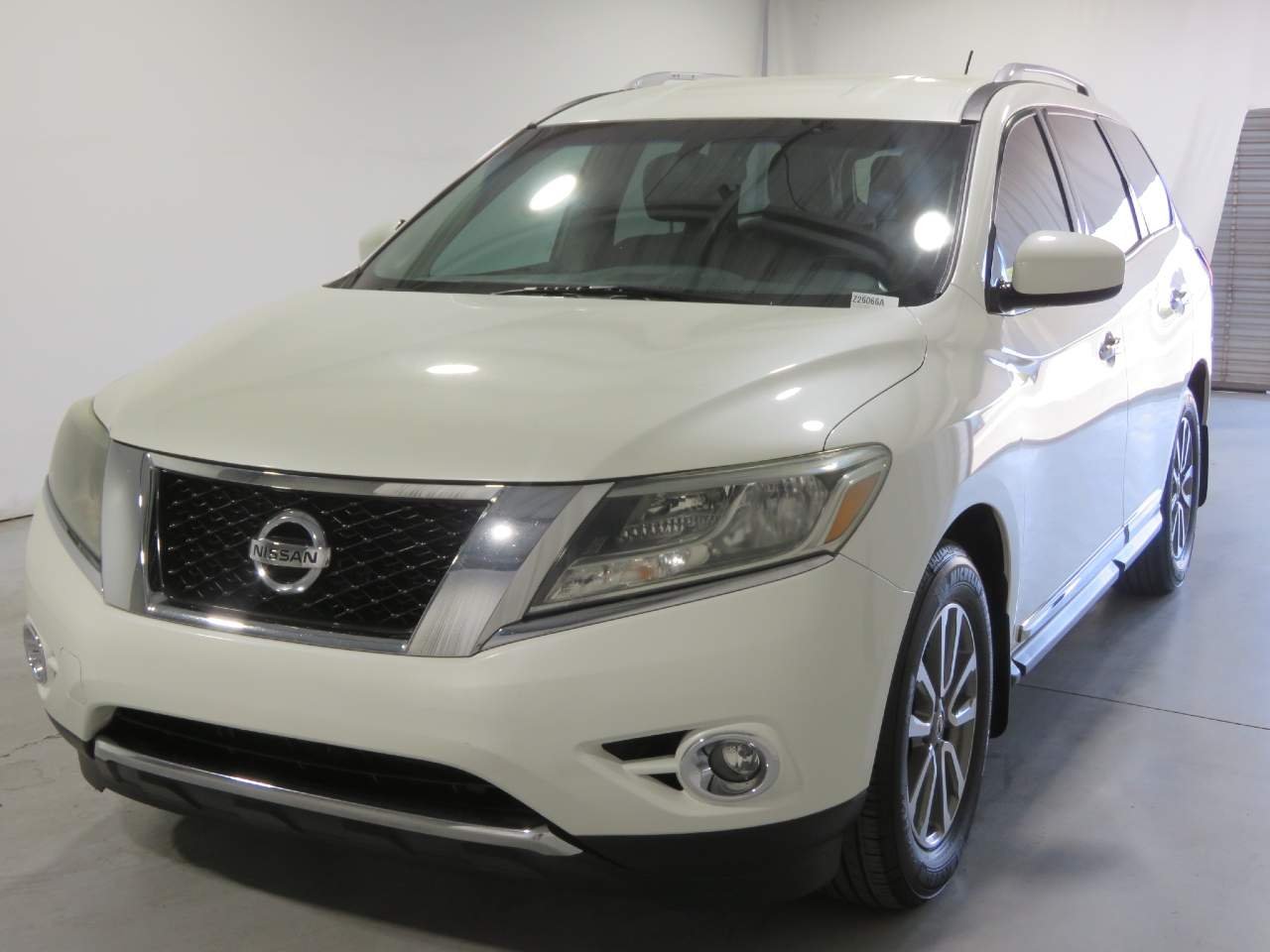 2016 Nissan Pathfinder SL