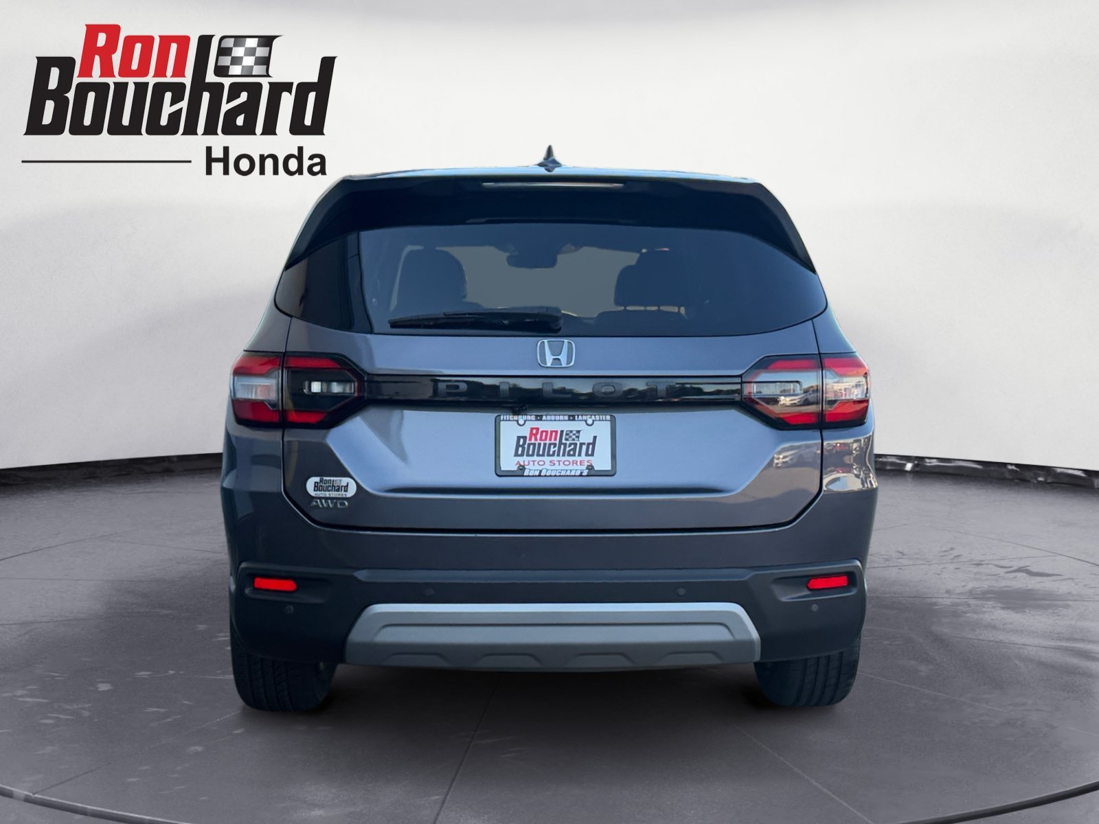 Used 2024 Gray Honda EX-L 7 Passenger image 3