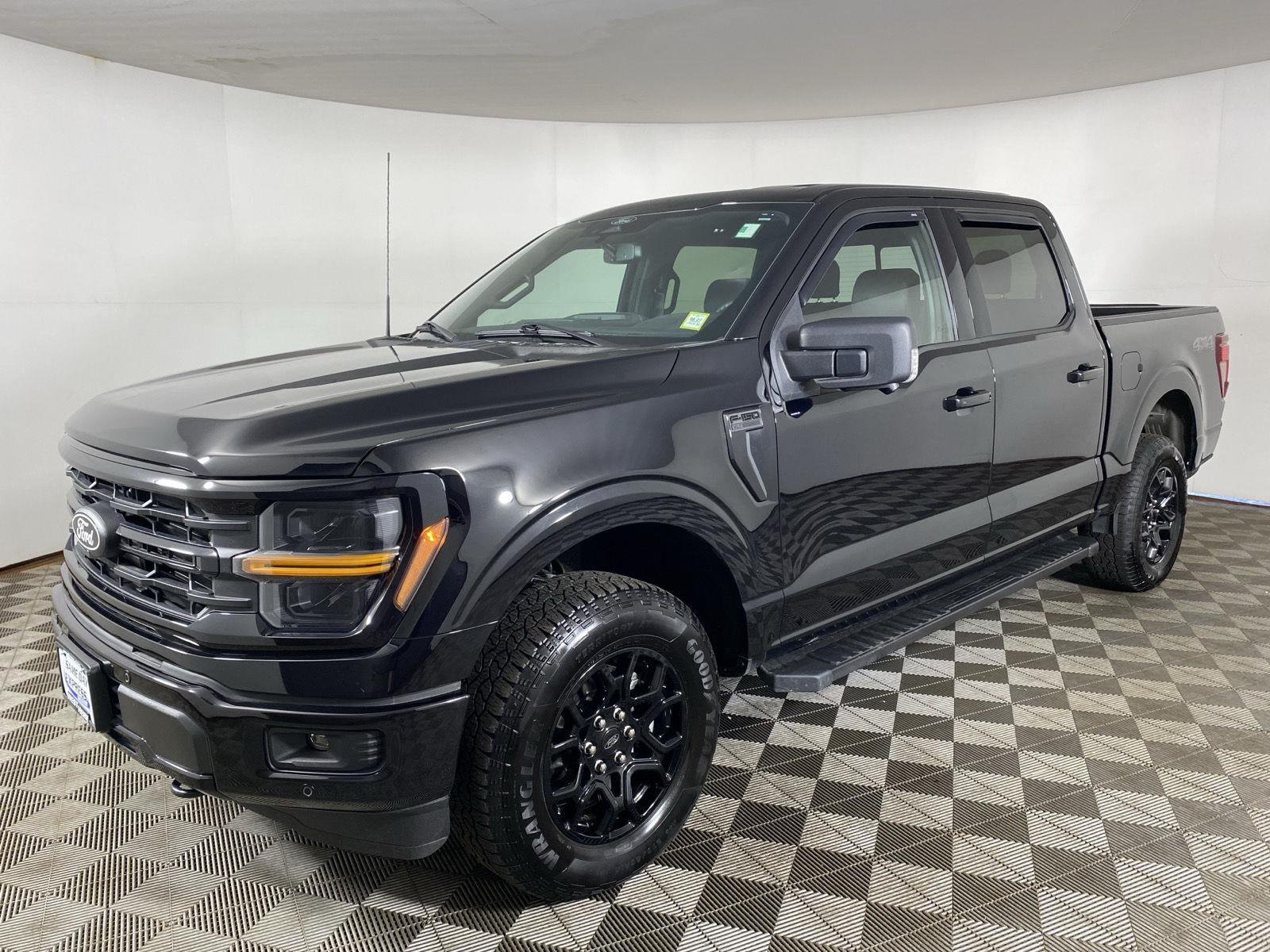 Used 2025 Agate Black Ford XLT image 3
