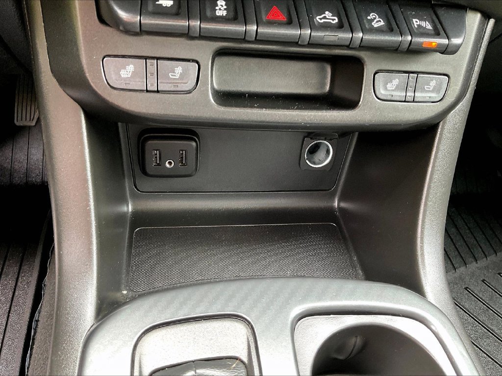 Used 2022 Black GMC AT4 w/Leather image 12