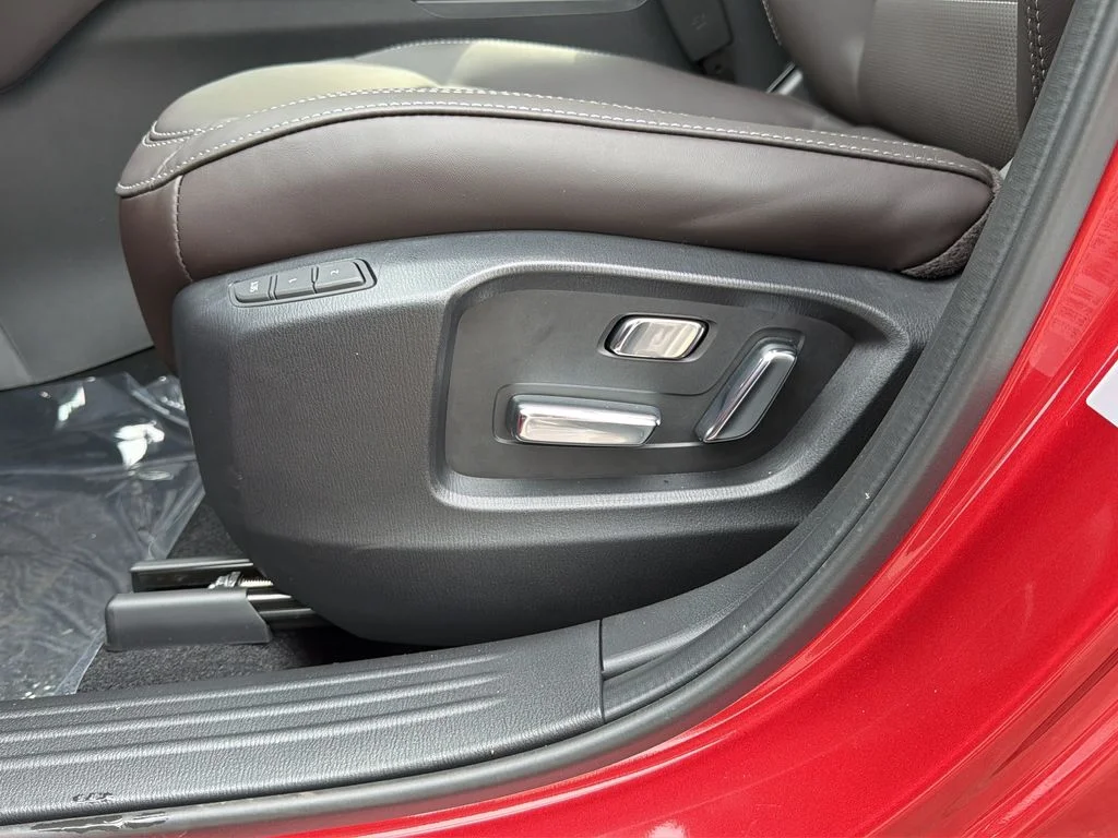 Used 2025 Red Mazda 2.5 Turbo Signature image 31