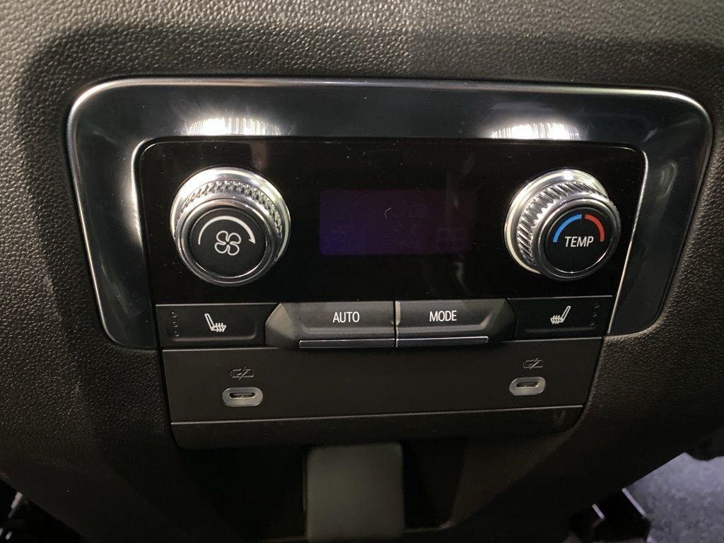 2024 GMC Yukon AT4 - Photo 32