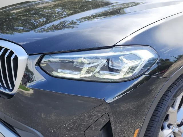 Used 2022 Black BMW xDrive30i image 13