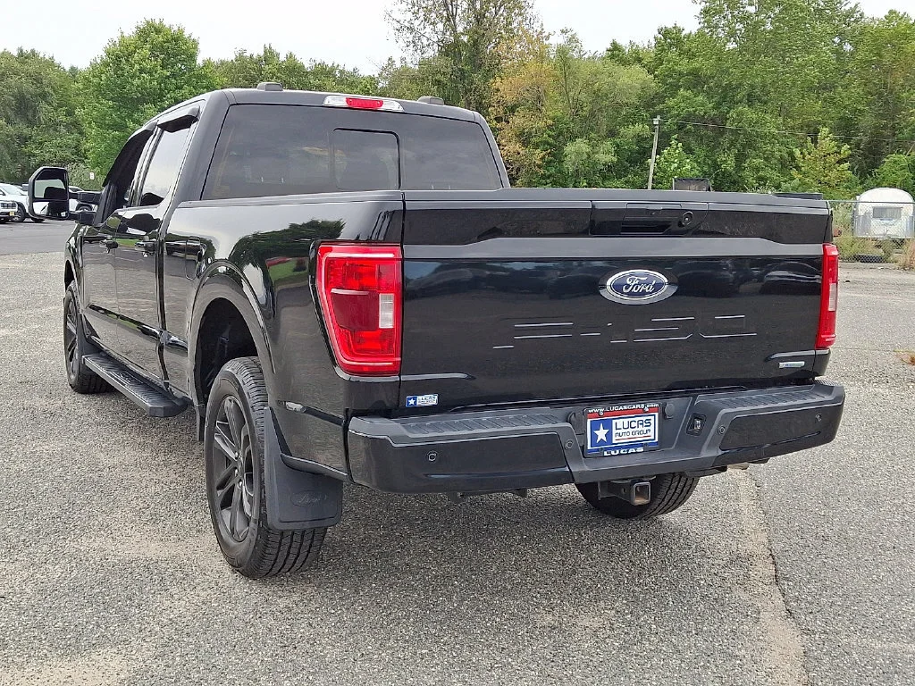 Used 2022 Agate Black Metallic Ford XLT image 9