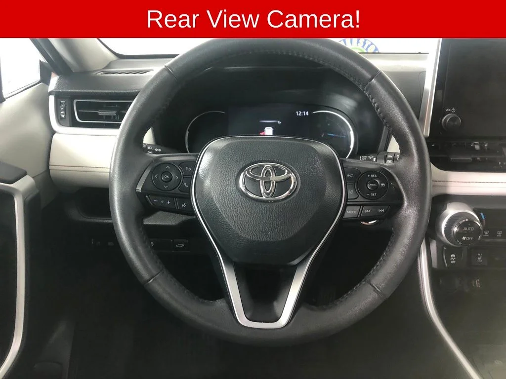 Used 2023 Silver Toyota XLE image 9