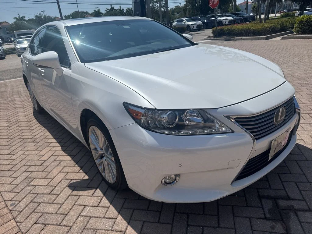 2014 Lexus ES 350 350's photo