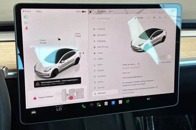Used 2022  Tesla Performance image 31