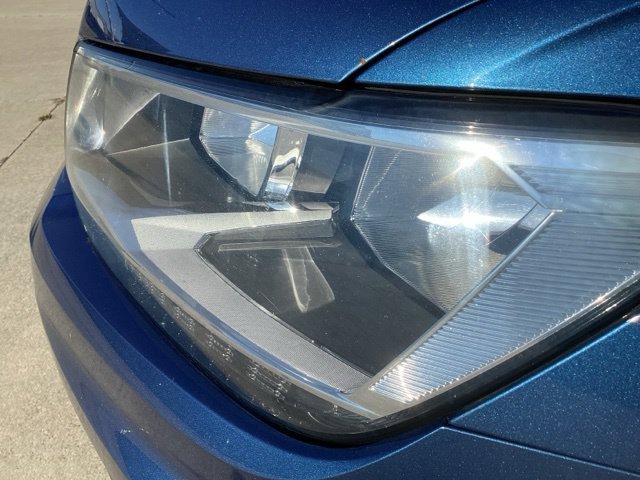 Certified Used 2019 Silk Blue Metallic Volkswagen 2.0T SE image 5