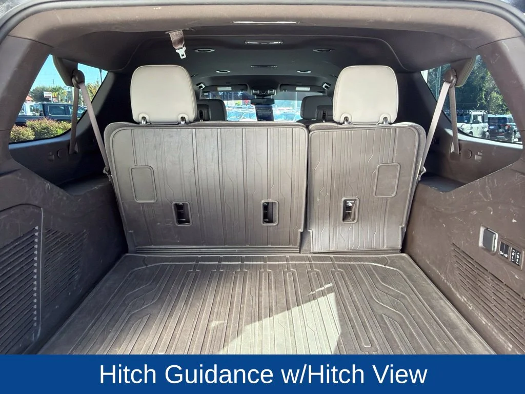 Used 2023 White GMC SLT image 11