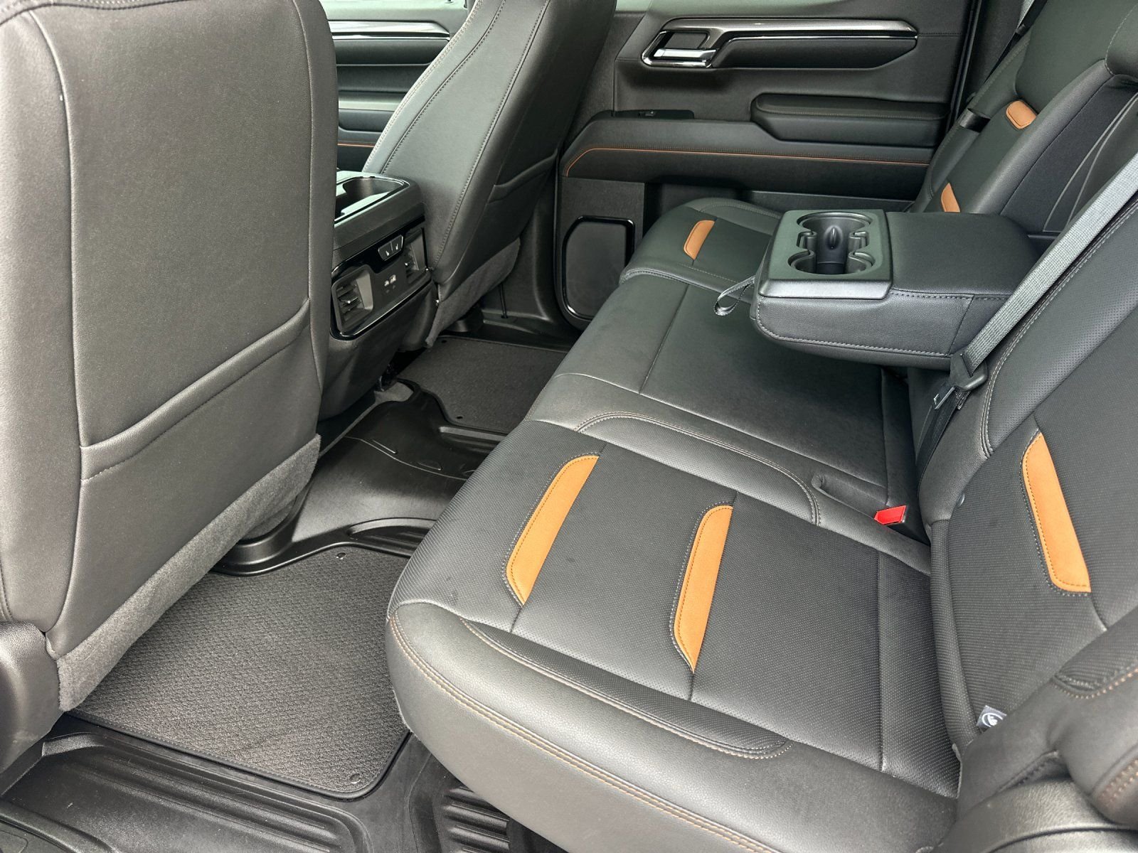 Used 2022 Summit White GMC AT4 image 10