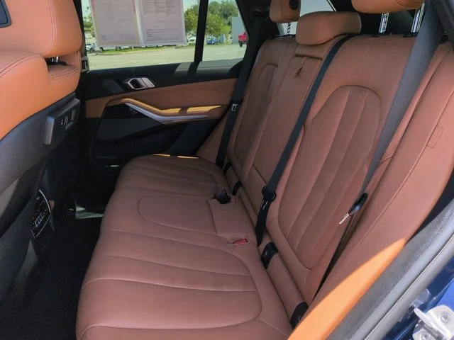 Used 2021 Blue BMW sDrive40i image 14
