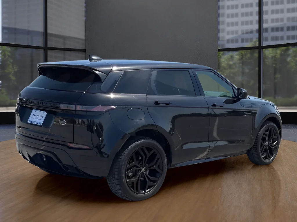 Used 2022 Black Land Rover Dynamic image 5