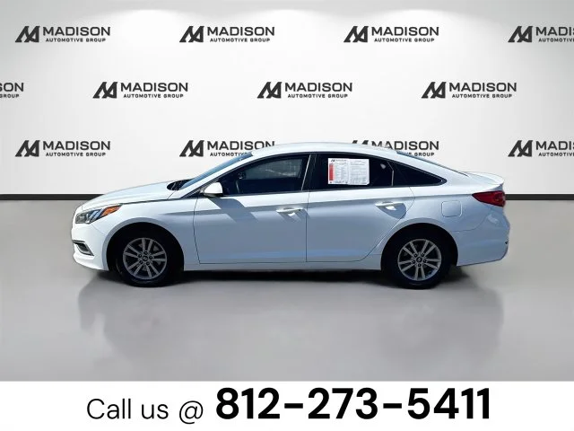 Used 2016 White Hyundai SE image 8