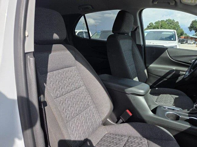 Used 2023 Summit White Chevrolet LT image 29