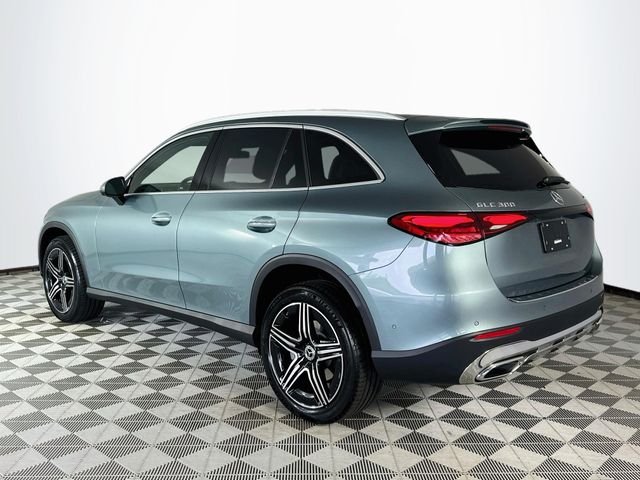New 2026 Verde Silver Metallic Mercedes-Benz GLC 300 image 5