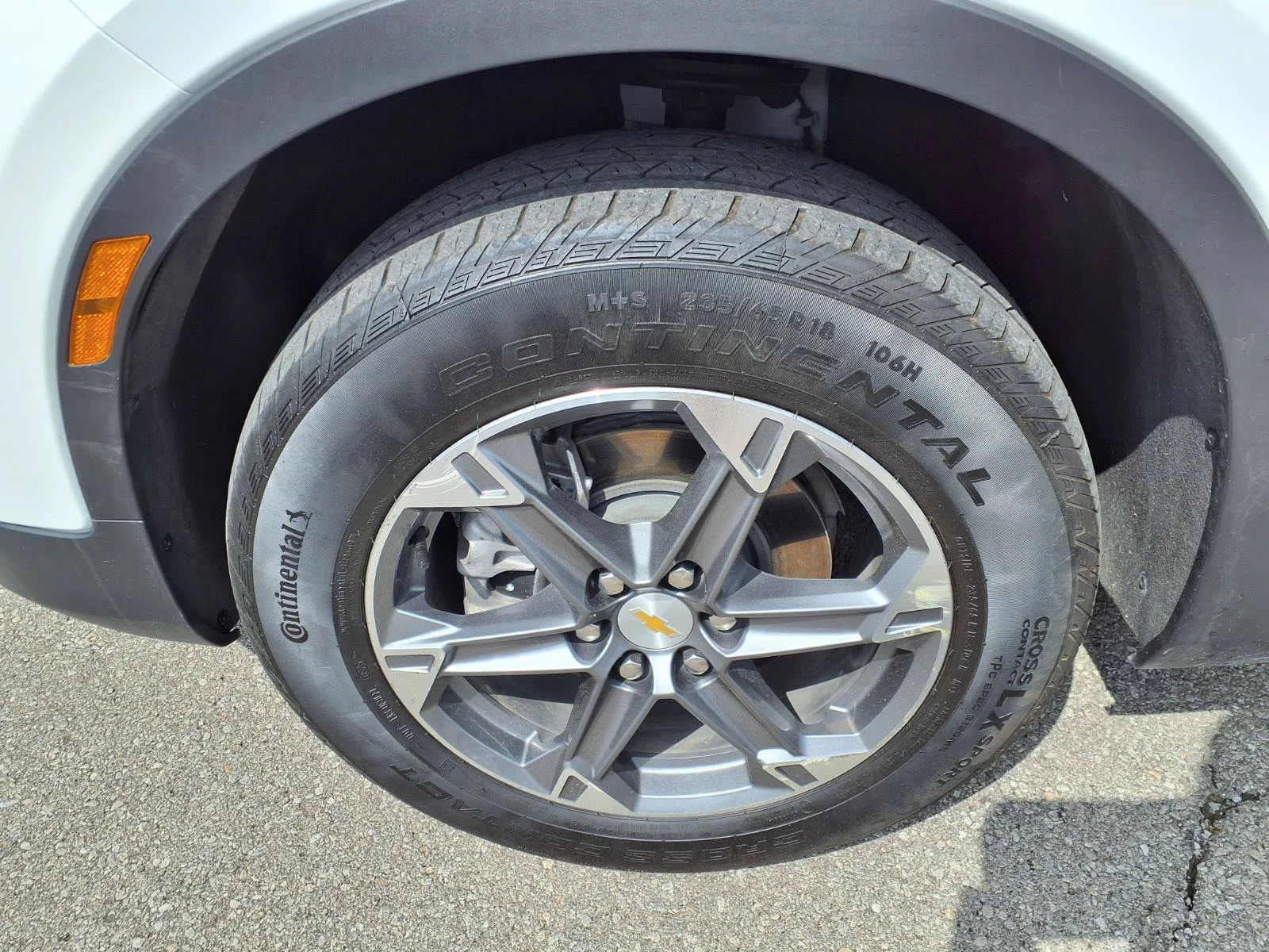 Used 2025 Summit White Chevrolet LT image 19