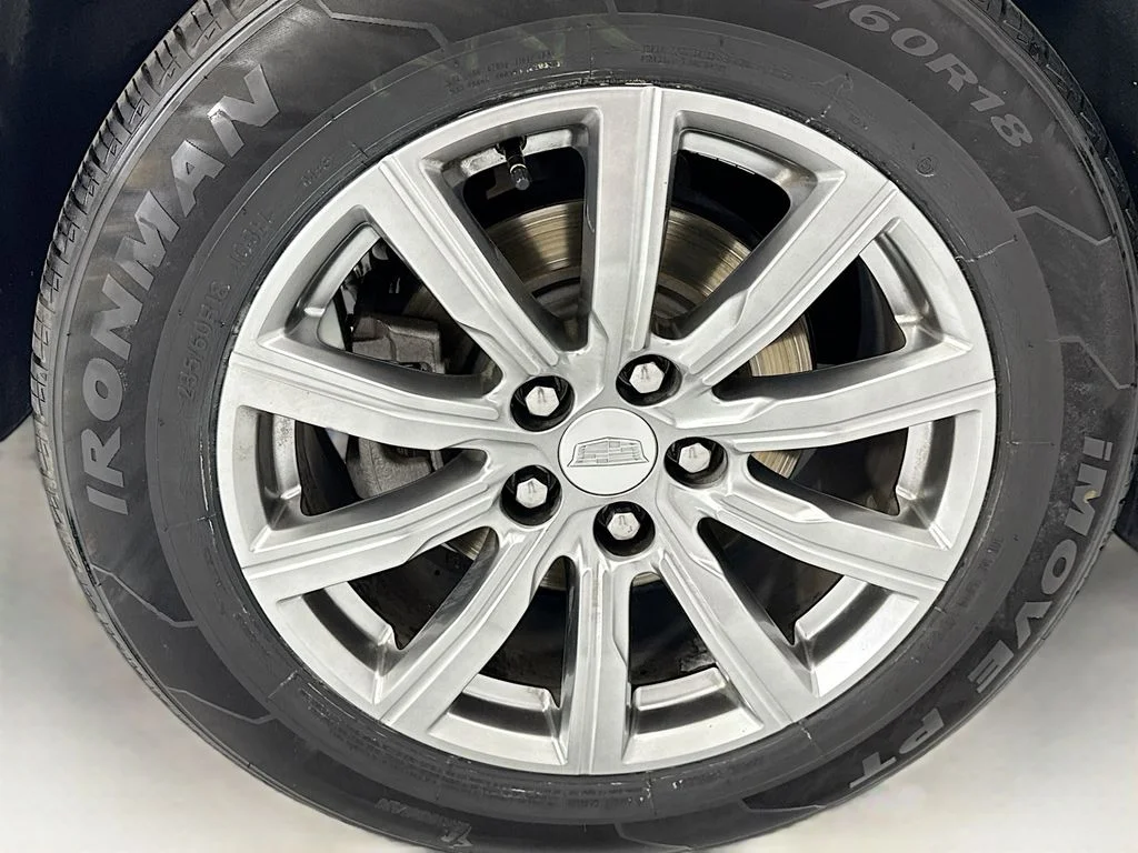 Used 2019 White Cadillac Premium Luxury image 32