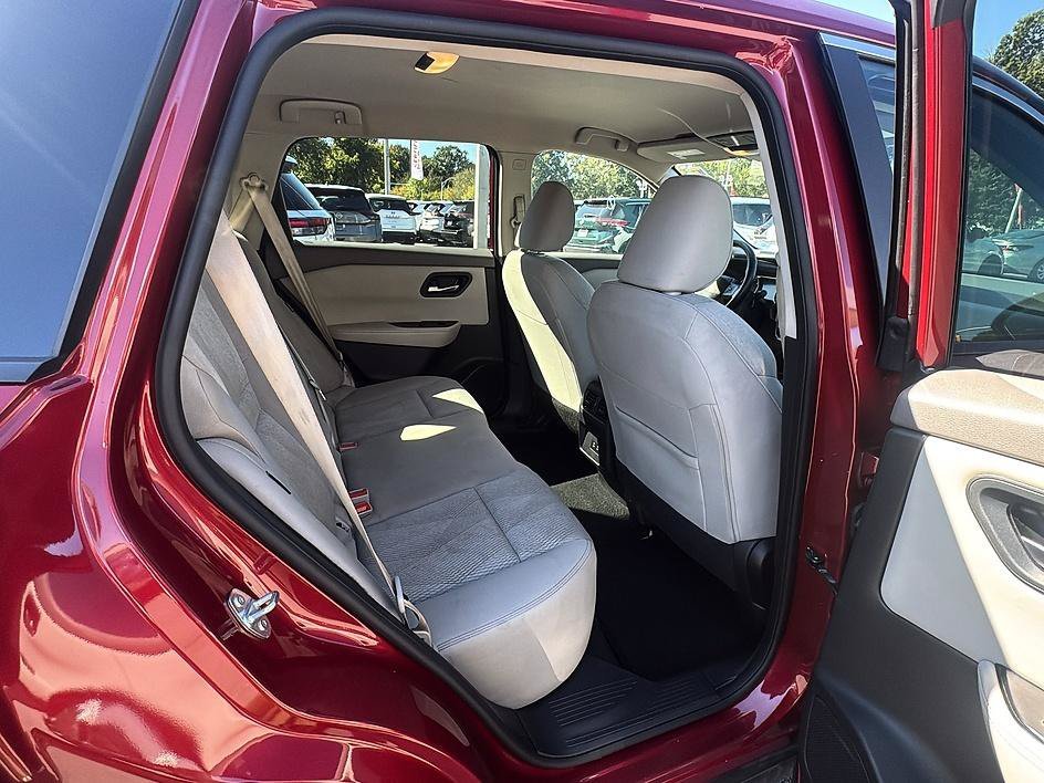 Used 2025 Scarlet Ember Tintcoat Nissan SV image 22