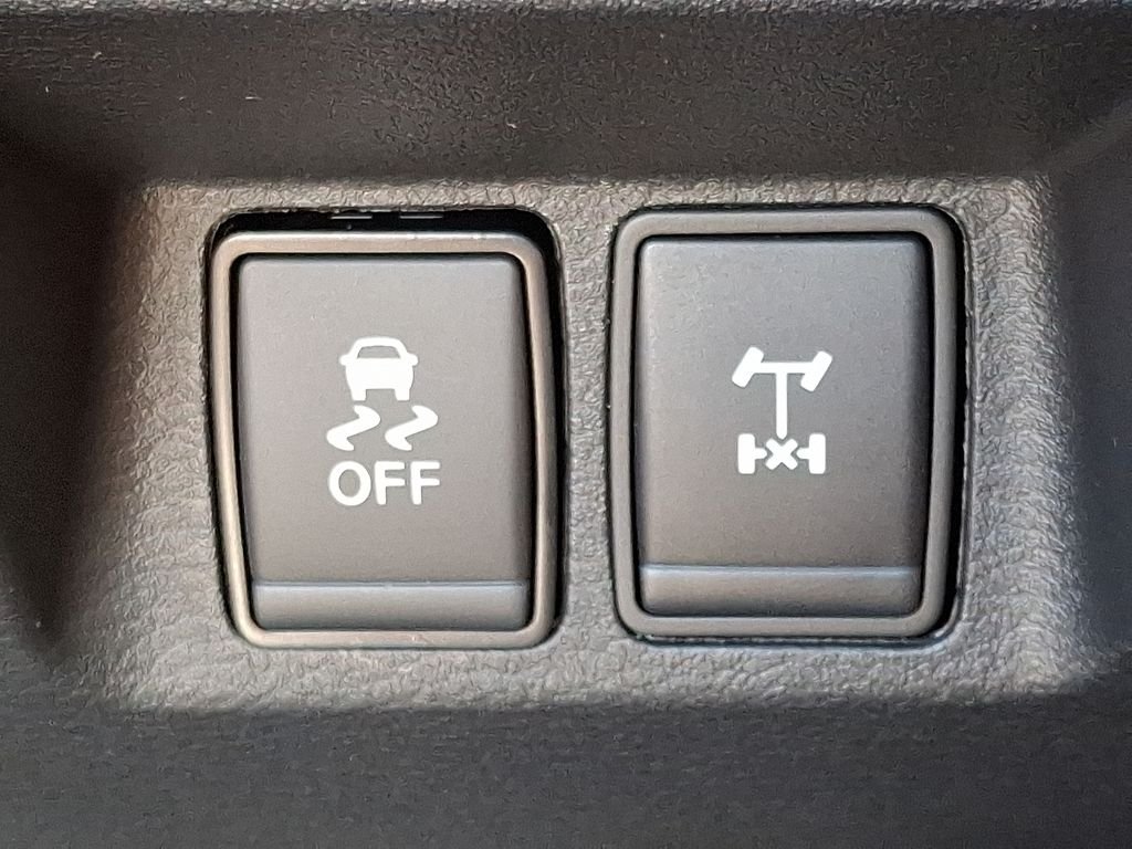 New 2026 Super Black Nissan Crew Cab PRO-4X® image 17