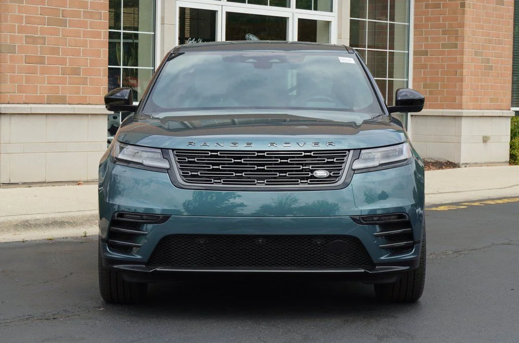 Certified Used 2026 Green Land Rover Dynamic SE image 4