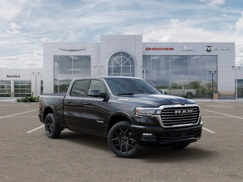 New 2026 Diamond Black Crystal Pearl-Coat Exterior Paint RAM Laramie image 5