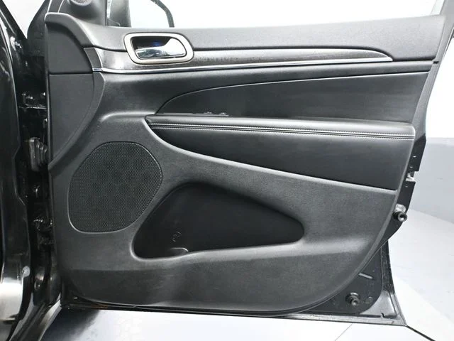 Used 2014 Black Jeep Limited image 44