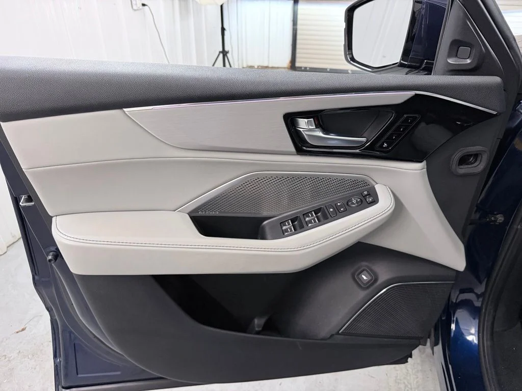 Used 2022  Acura Technology image 11