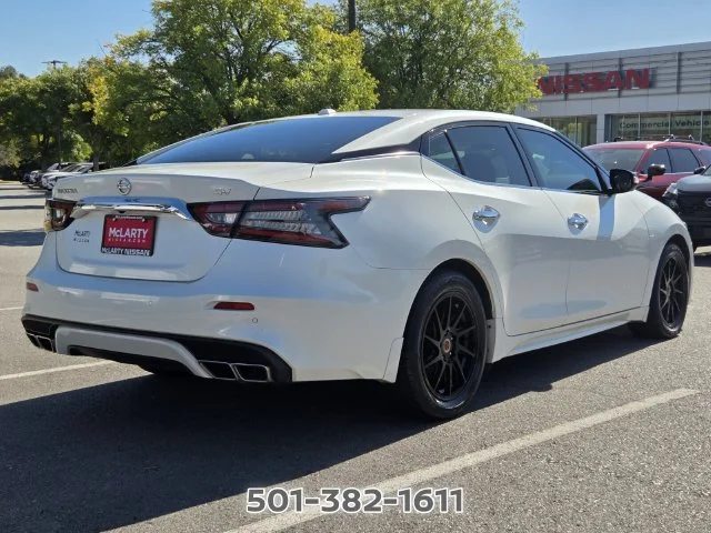 Used 2022 White Nissan SV image 5