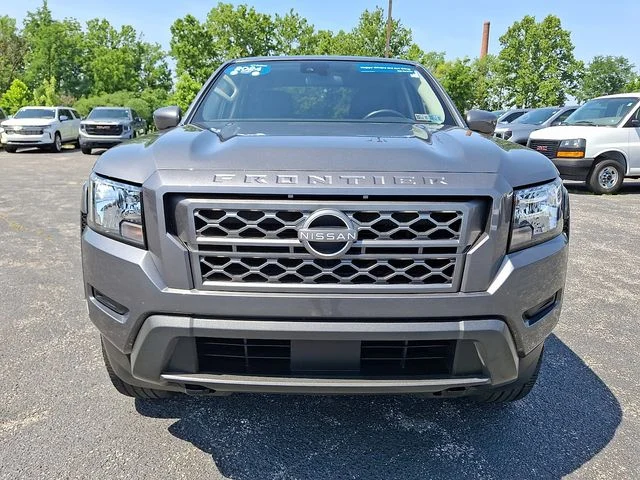 Used 2024 Gray Nissan SV image 2