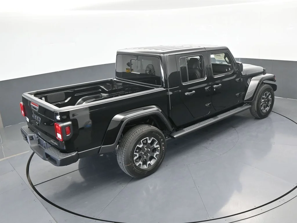 New 2026 Black Clear-Coat Exterior Paint Jeep Sahara image 46