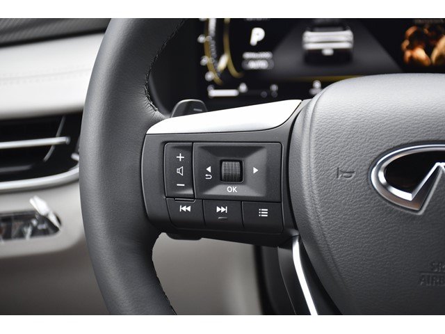 New 2027 GRAPHITE SHADOW INFINITI Luxe AWD image 8