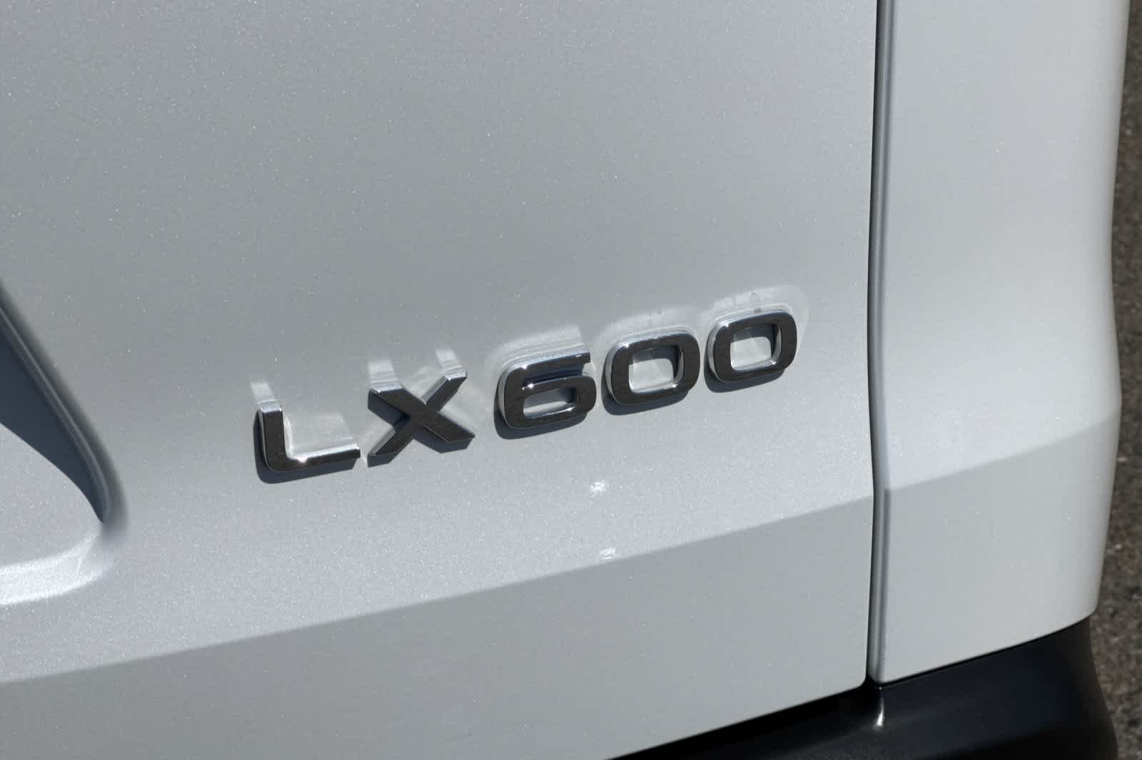 Used 2023 Eminent White Pearl Lexus Ultra Luxury image 33