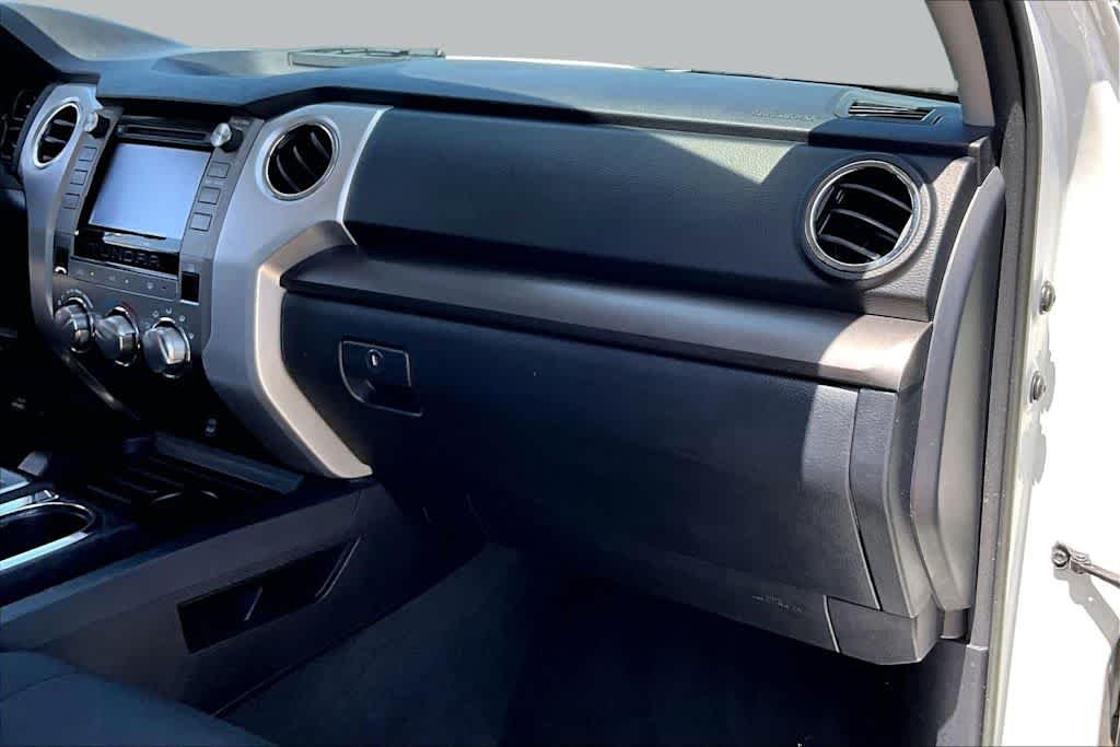 Used 2019 Super White Toyota SR5 image 28