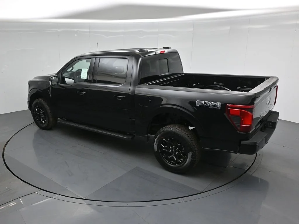 New 2026 Agate Black Metallic Ford XLT image 40