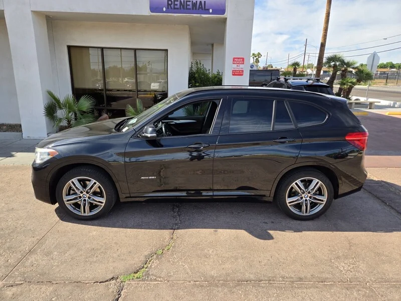 Used 2016 Black BMW xDrive28i image 2