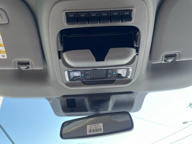 New 2026 Agate Black Metallic Ford F-250® Lariat® image 46