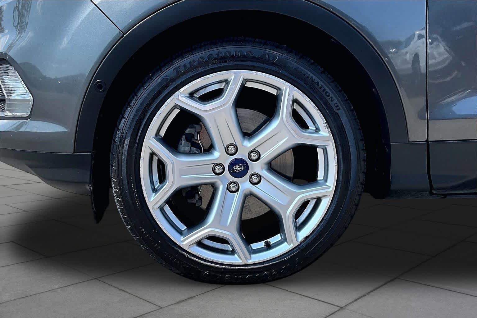 Used 2017 Magnetic Ford Titanium image 11