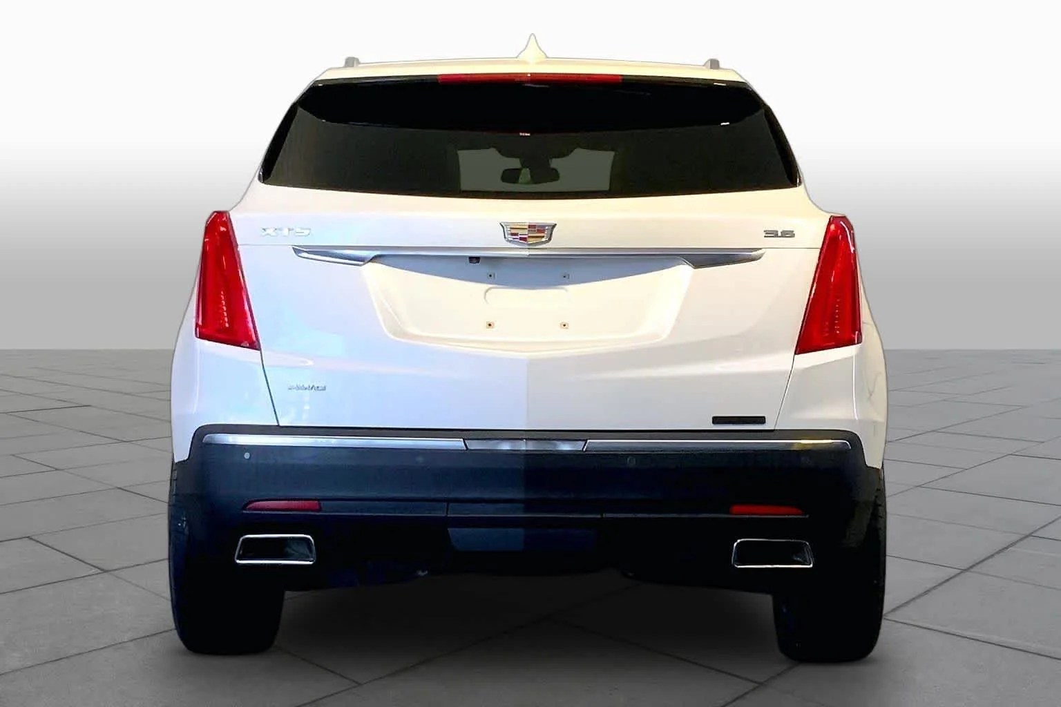 Pre-Owned 2017 Cadillac XT5 Luxury AWD
