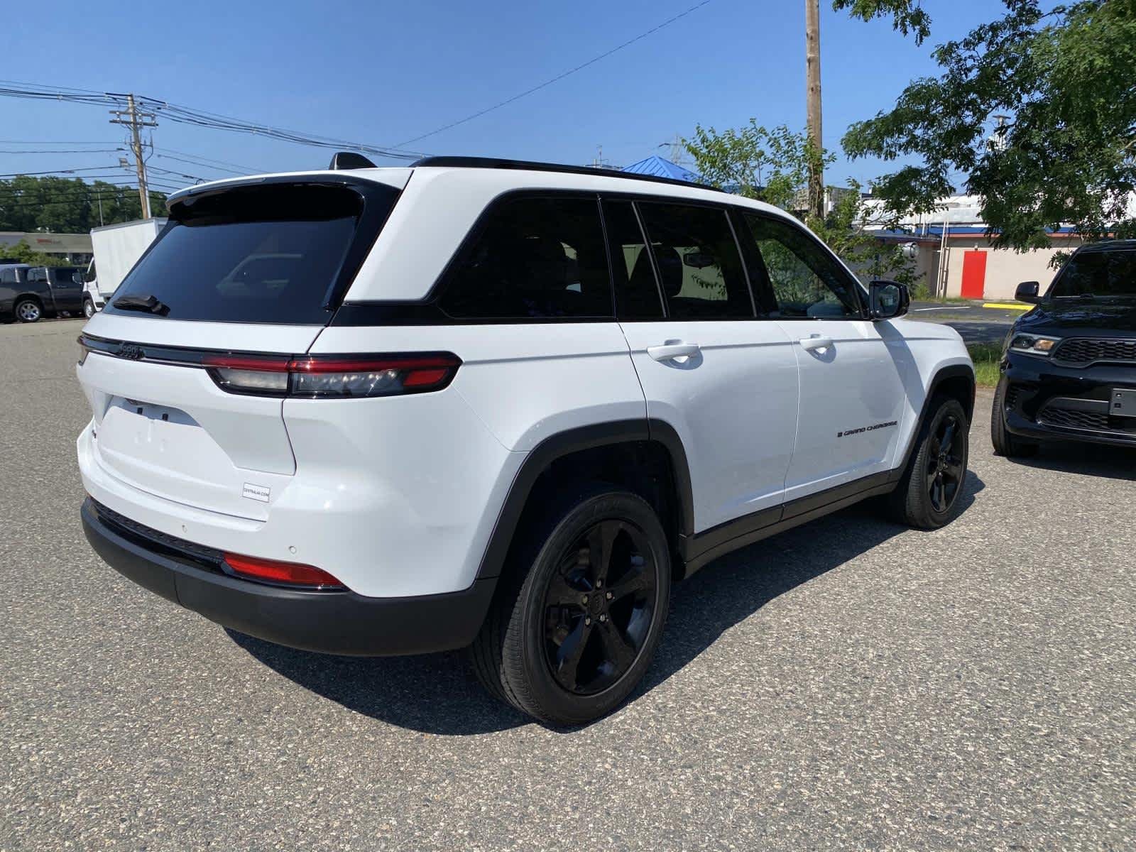 Certified Used 2023 Bright White Clearcoat Jeep Altitude image 3
