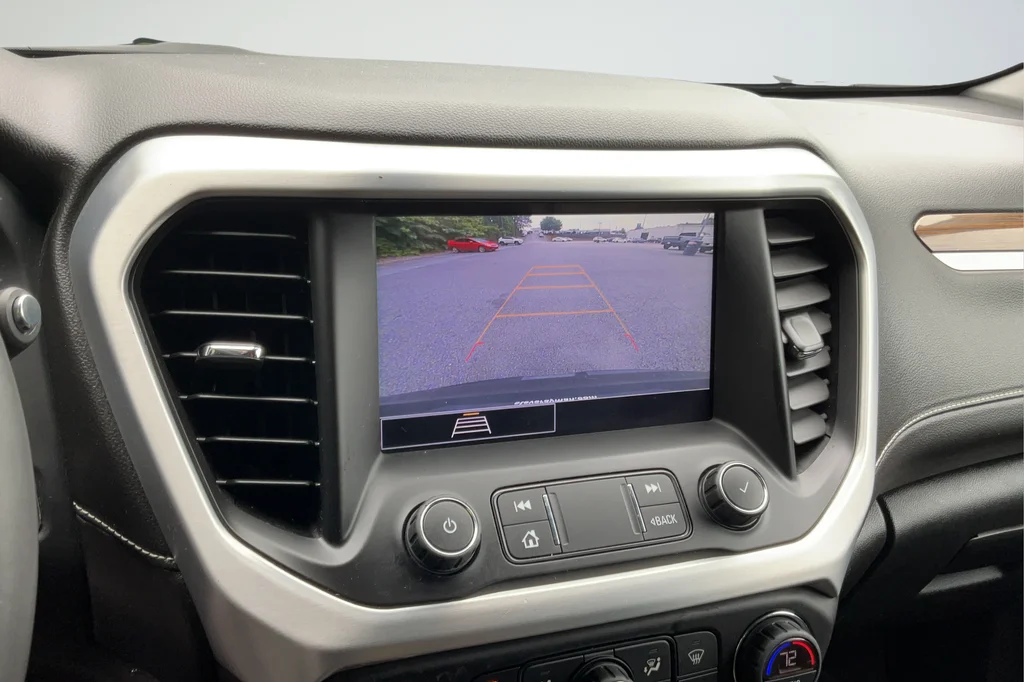 Used 2020 Black GMC SLE image 17