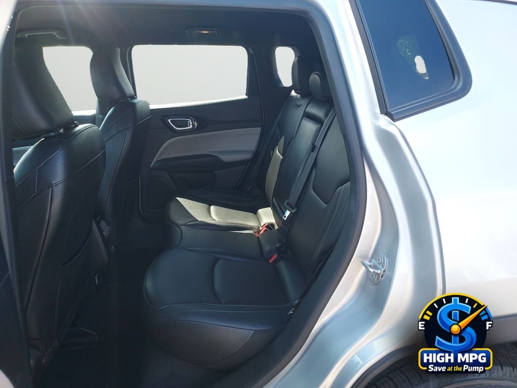 Used 2025 Silver Jeep Limited image 30