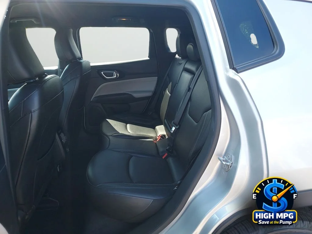 Used 2025 Silver Jeep Limited image 30