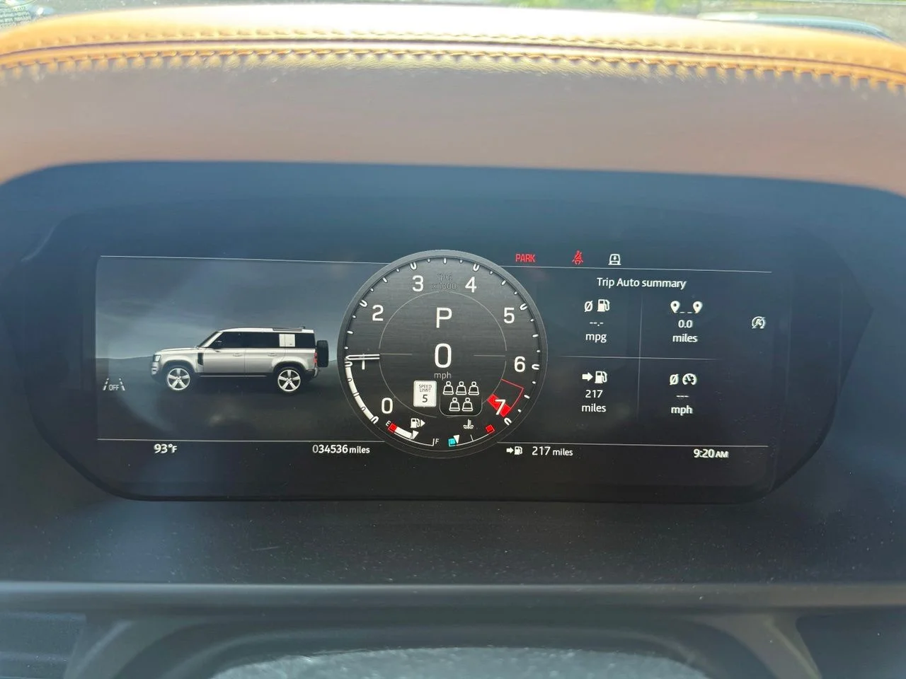 Used 2024  Land Rover X image 15